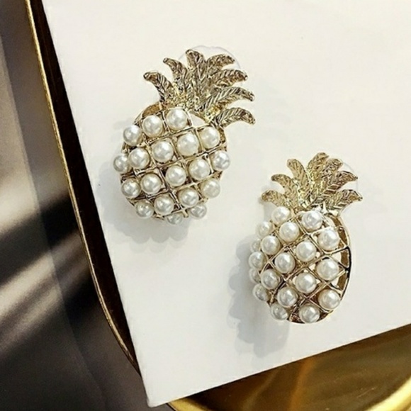 Gold Pineapple Pearl Earrings ear ring - Picture 2 of 5